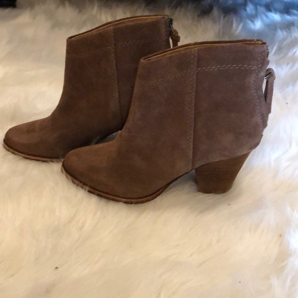 Splendid Brand Ryebrook Suede Block Heel Bootie.